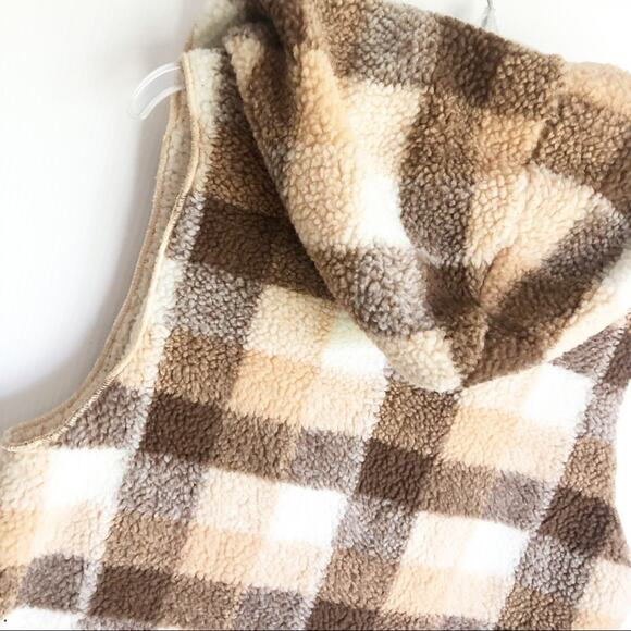 Loveriche Sherpa Wool Blend Open Front Hooded Vest - Picture 7 of 8